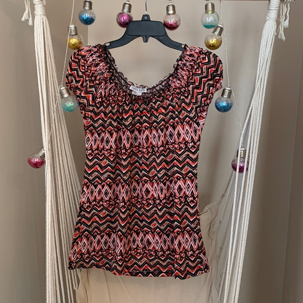 Carol Rose - Women’s  Medium Red, Tan, and black short sleeve
